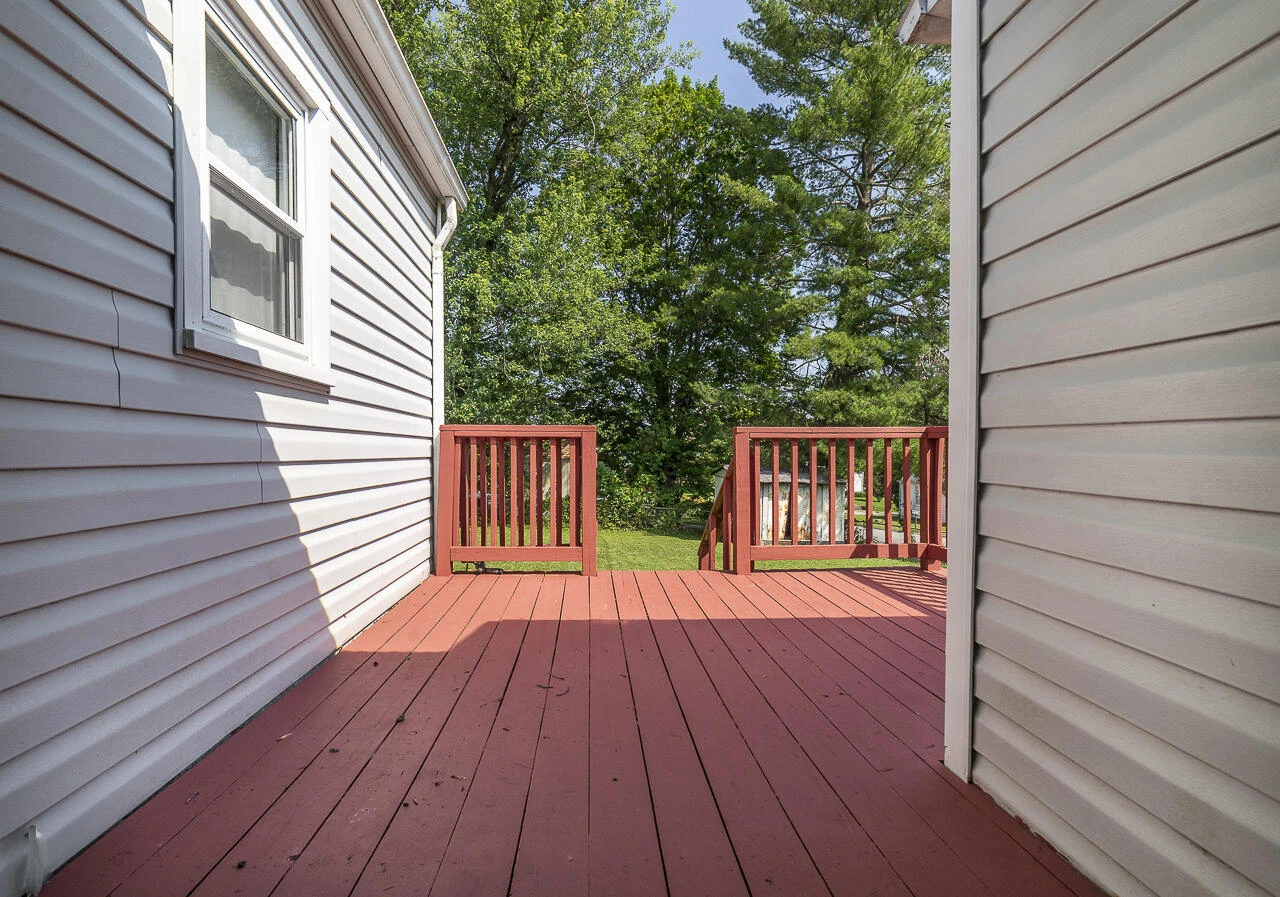 301 Walker St - Photo 7