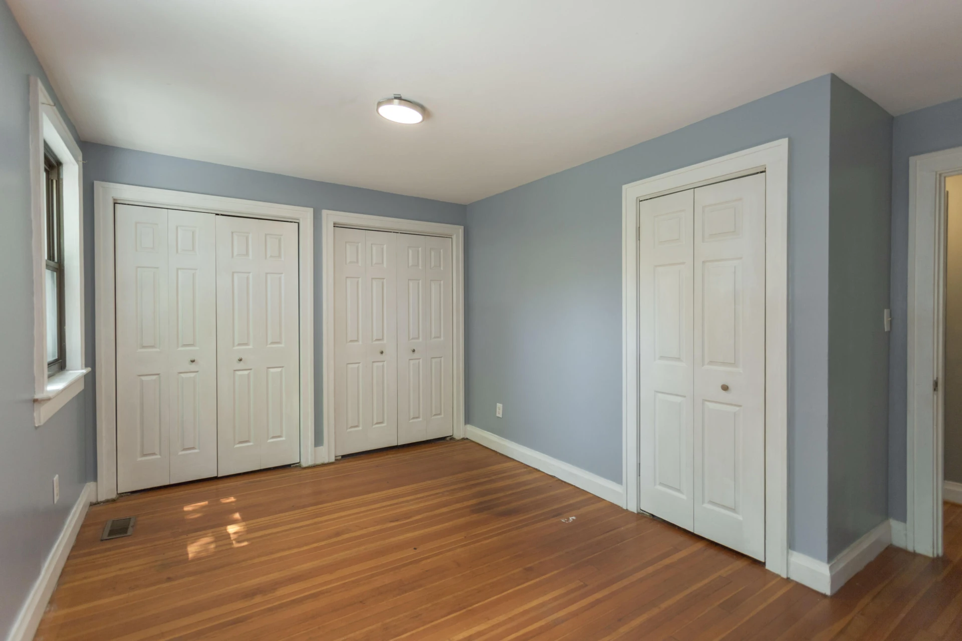 306 Walker St - Photo 10