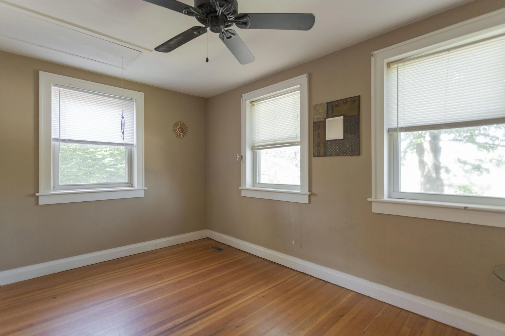 306 Walker St - Photo 14