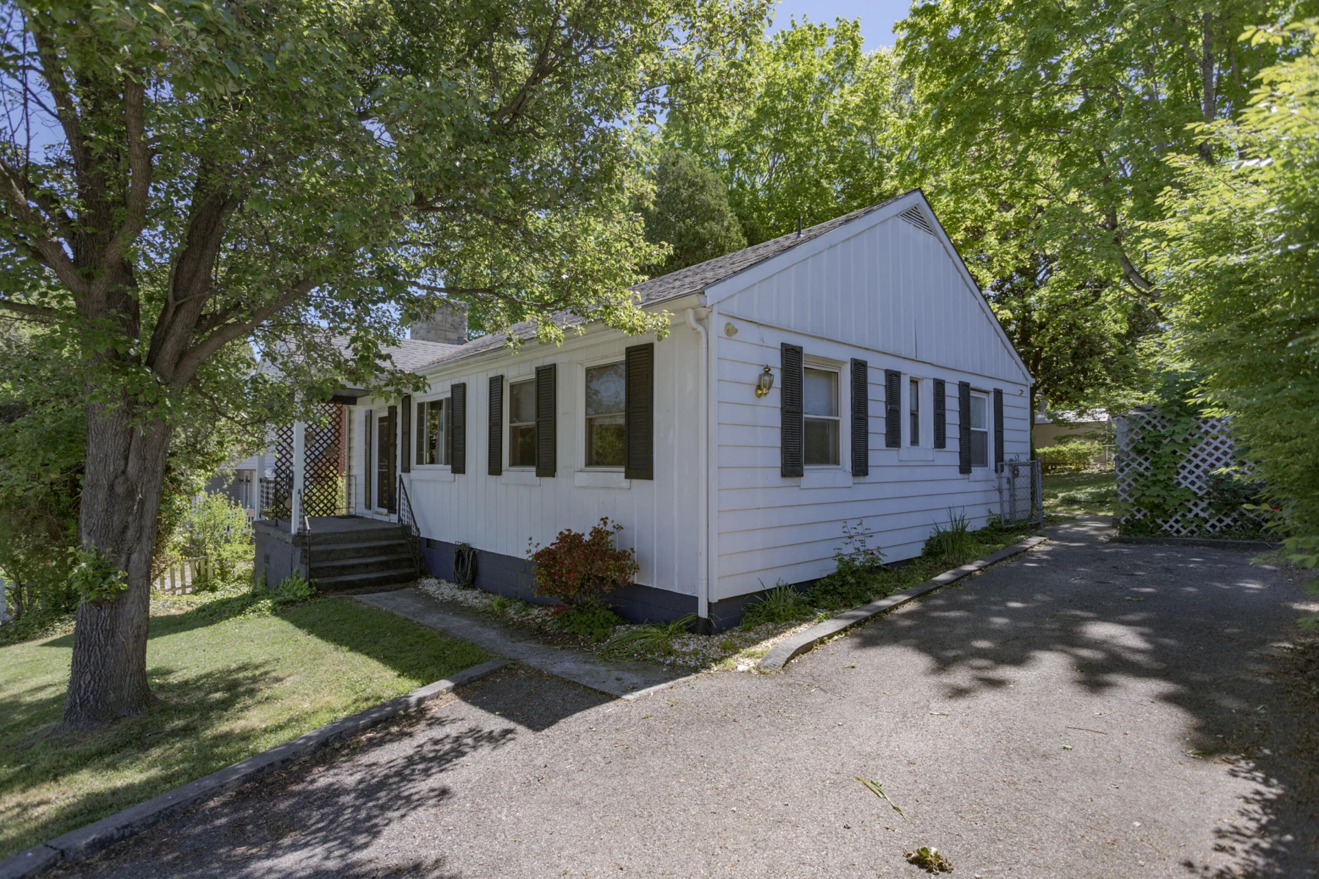 306 Walker St - Photo 21