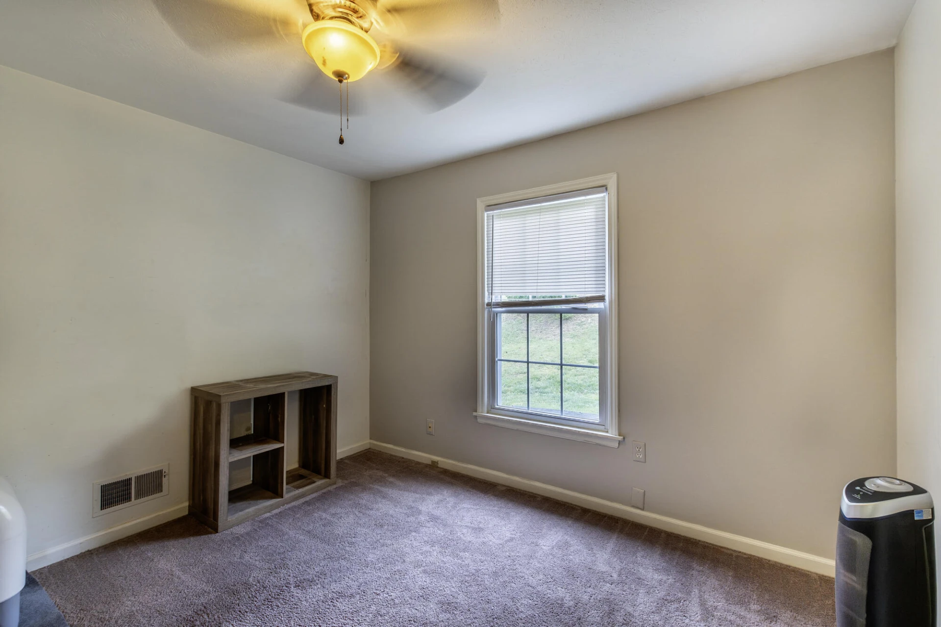 2374 Pine Ave - Photo 18
