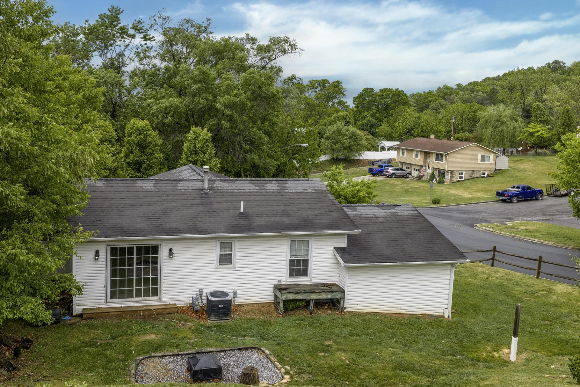 2374 Pine Ave - Photo 8
