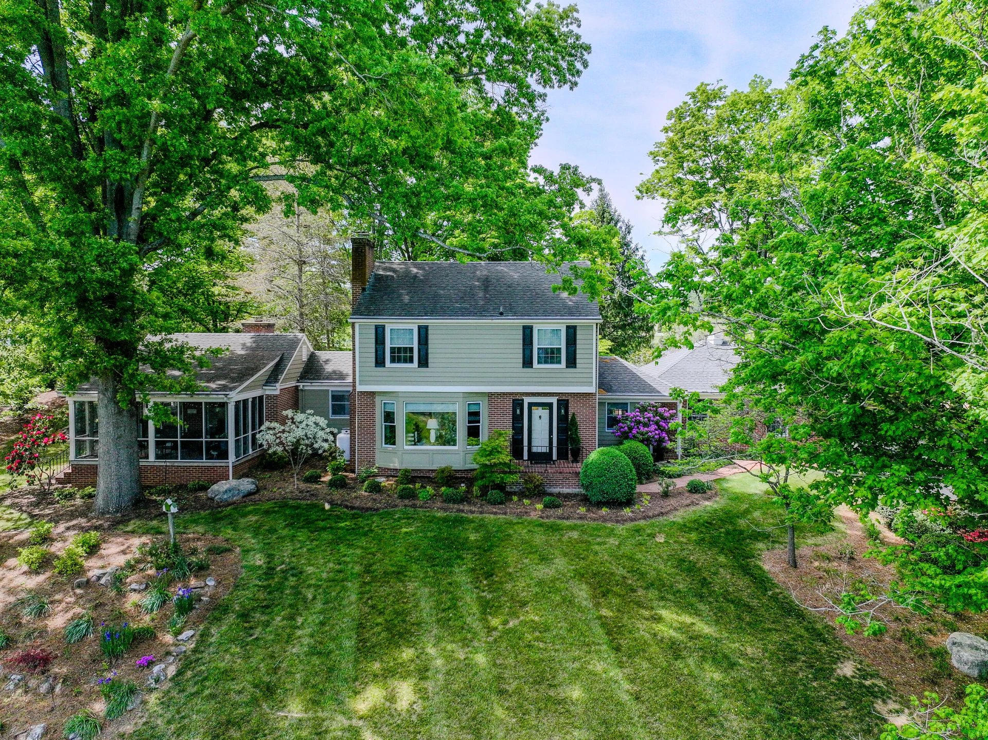 407 Overlook Cir - Photo 2