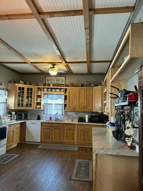 217 E Spruce St E - Photo 9