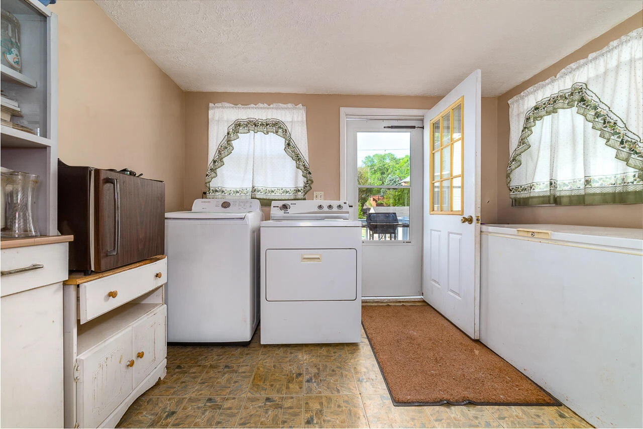 2332 Walnut Ave - Photo 12