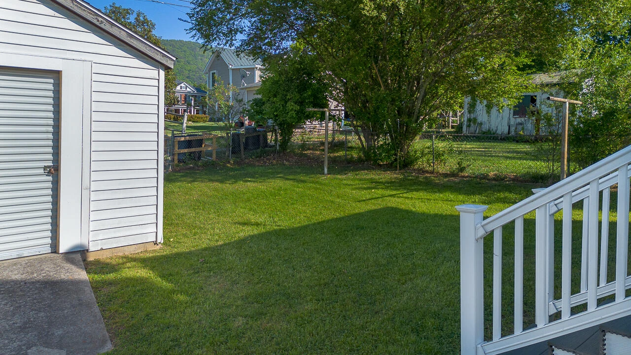 2332 Walnut Ave - Photo 22