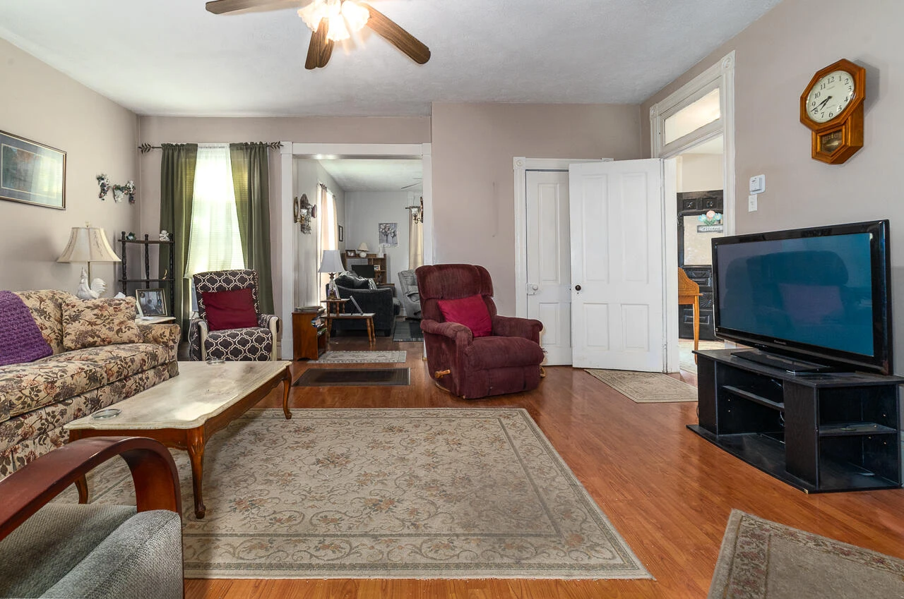2332 Walnut Ave - Photo 7