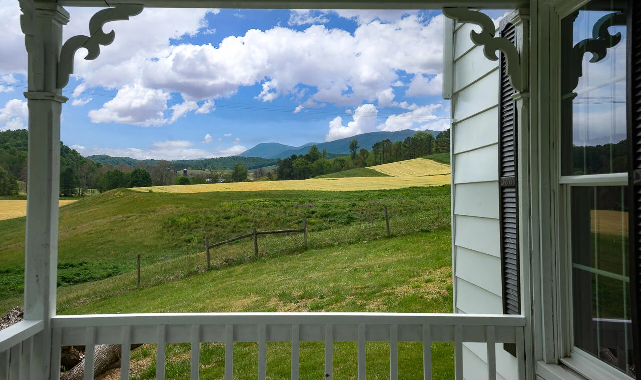 2104 Blue Grass Trl - Photo 3