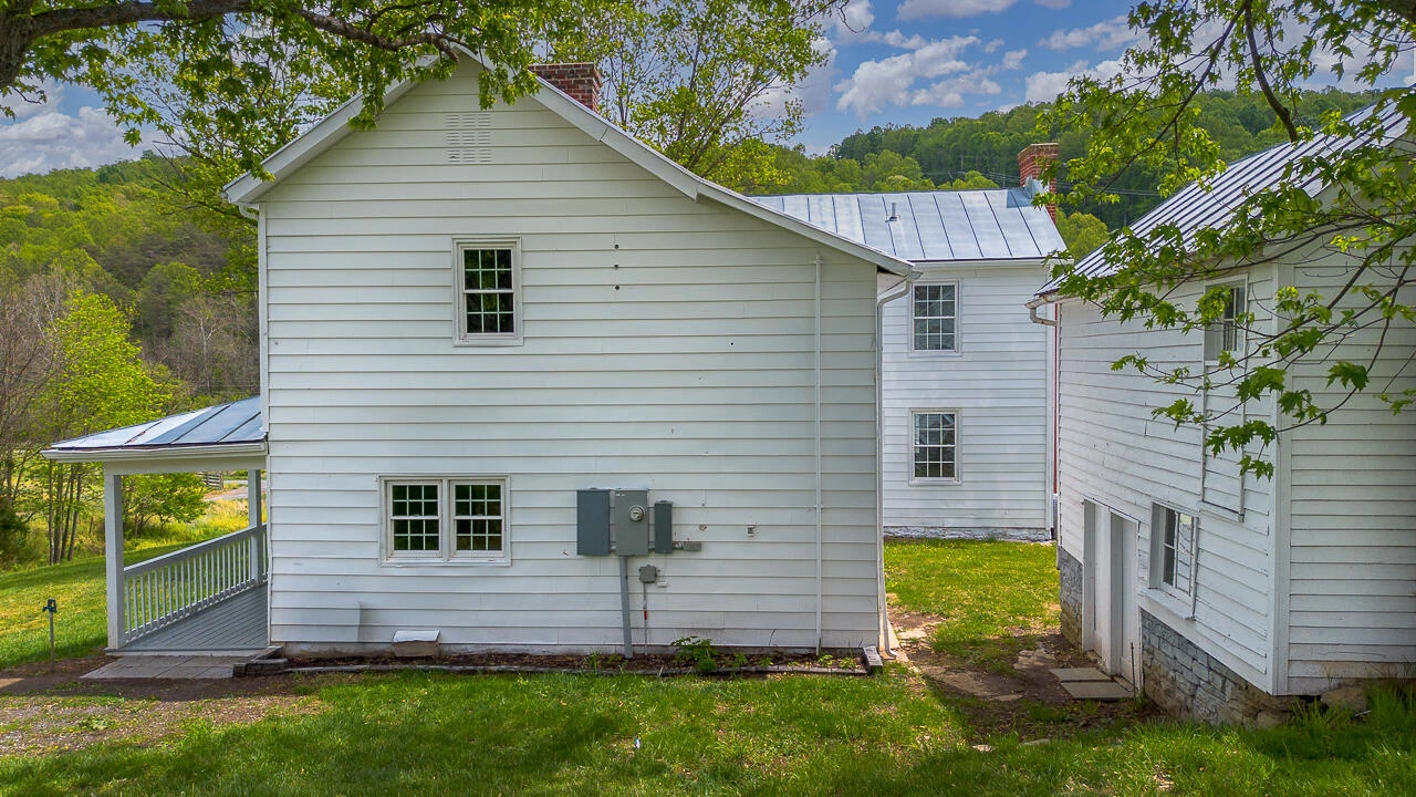 2104 Blue Grass Trl - Photo 34