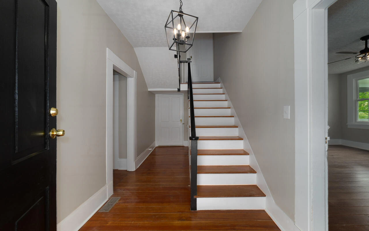 2104 Blue Grass Trl - Photo 4