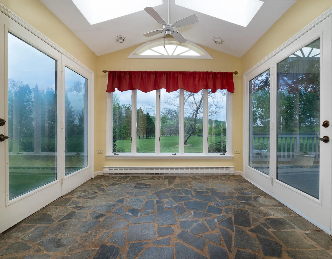 28 Woodrow Ln - Photo 6