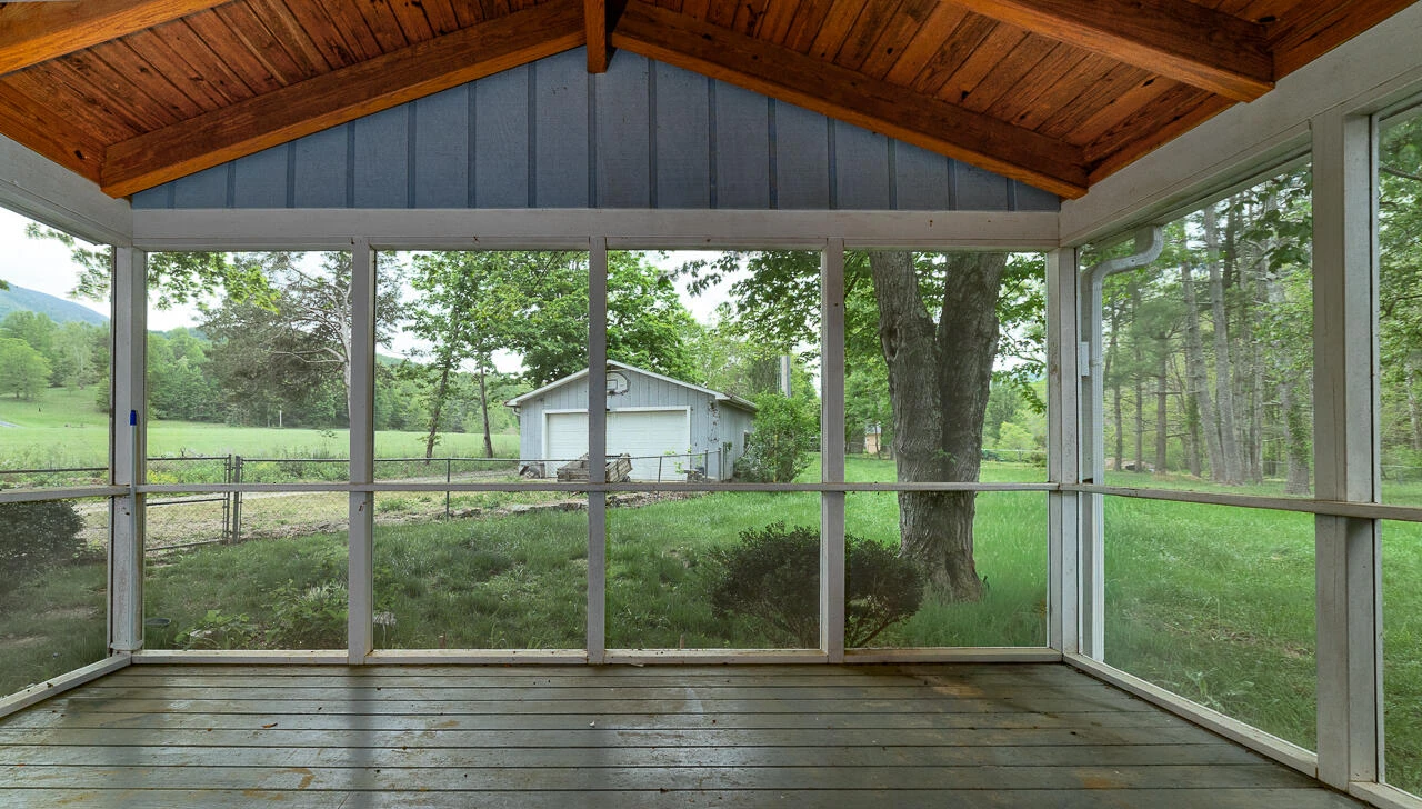 28 Woodrow Ln - Photo 9