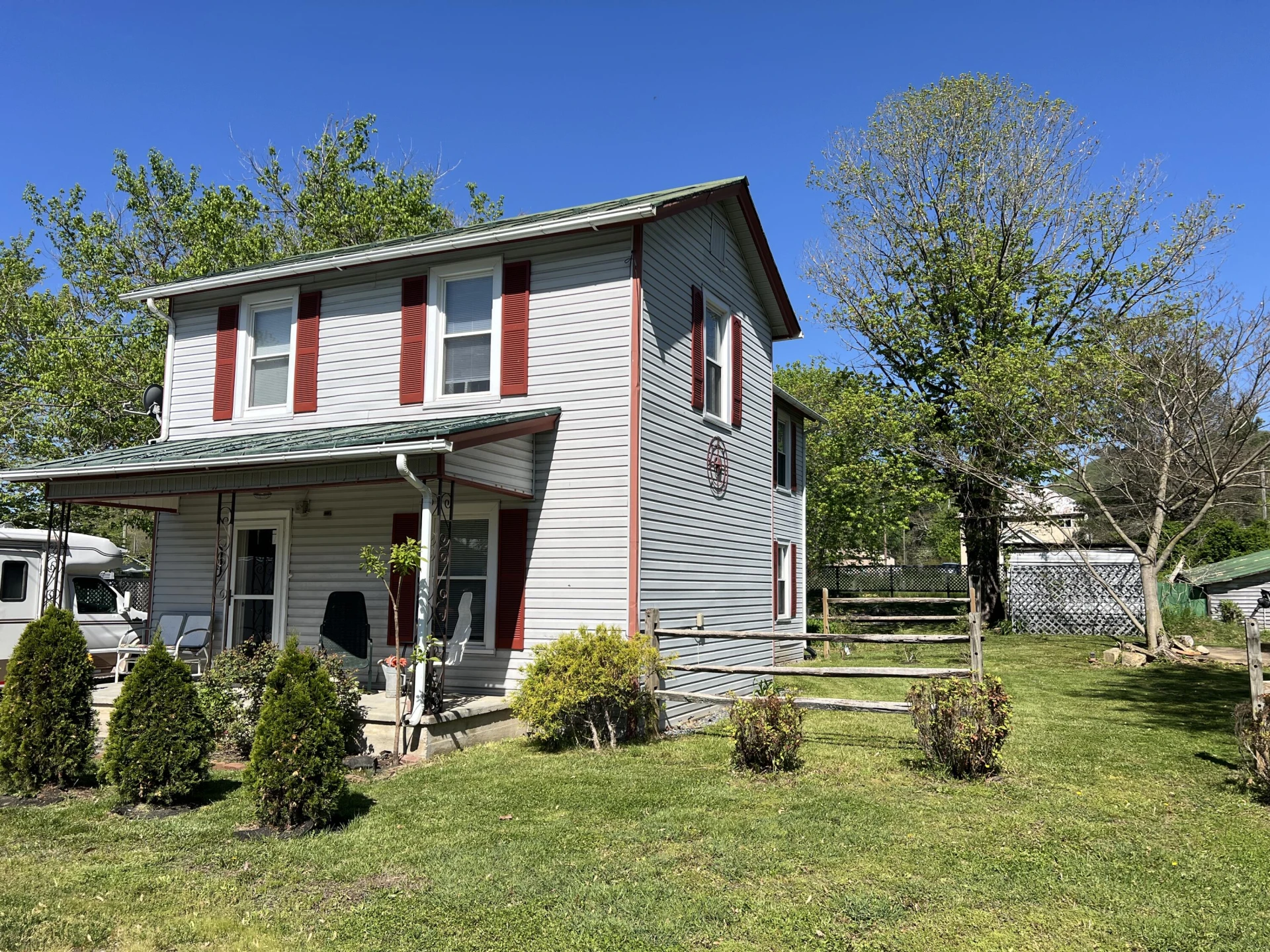 702 Anderson St - Photo 4