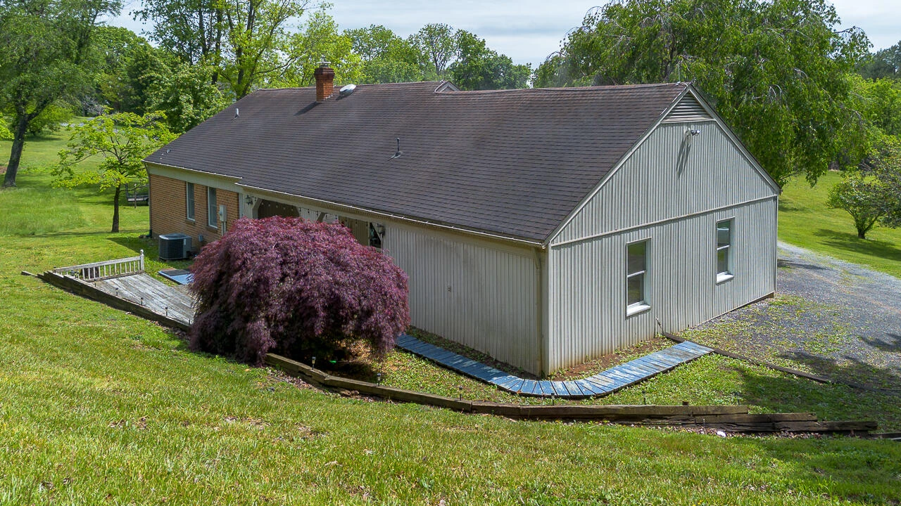 86 Huffman Ln - Photo 4