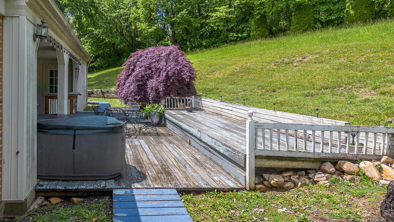 86 Huffman Ln - Photo 9
