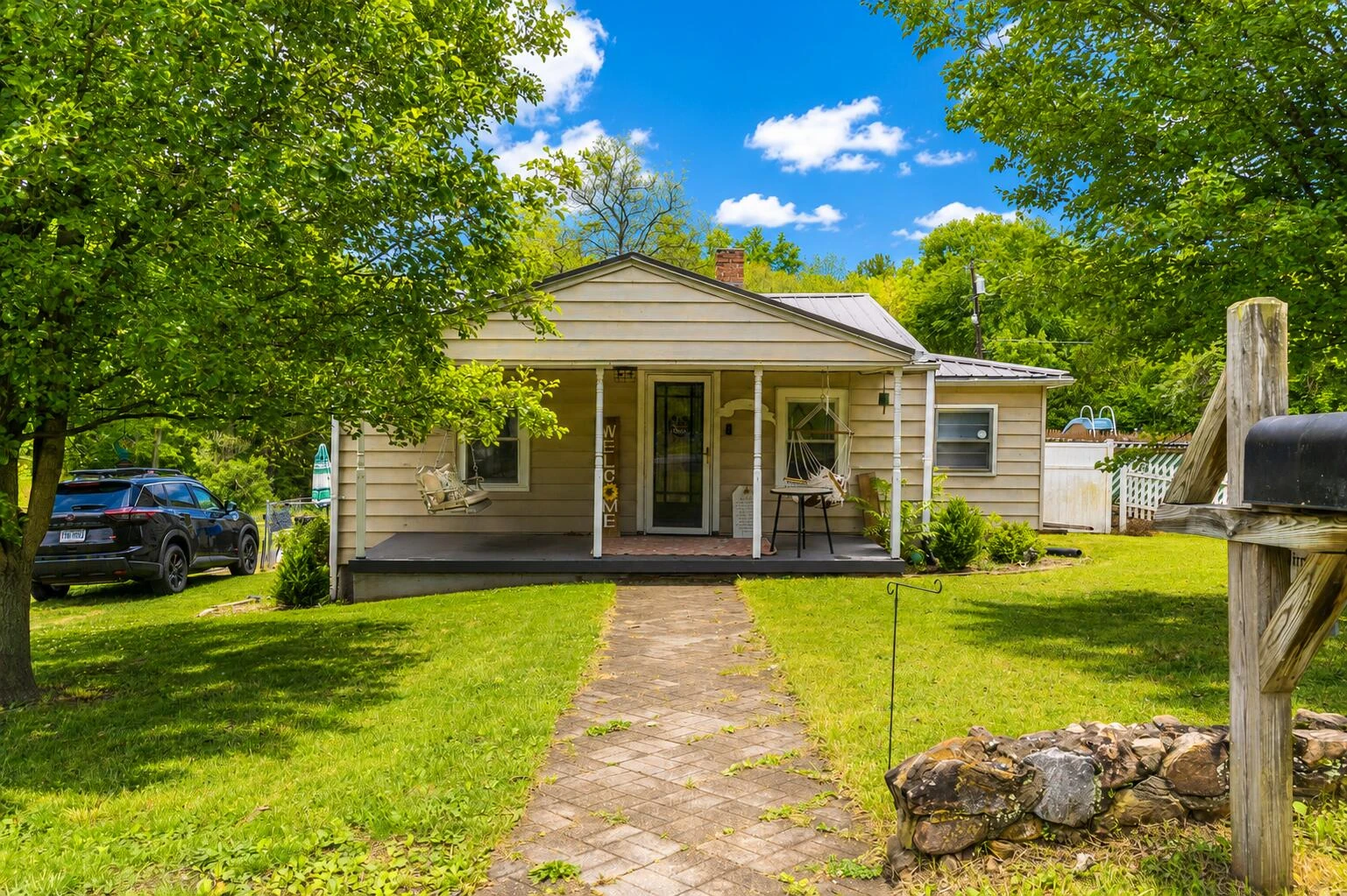 1103 Brookhaven Dr