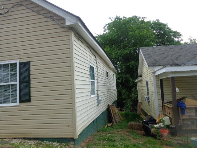 1114 Knight St - Photo 2