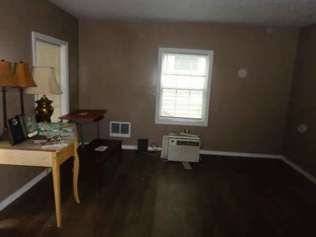 1114 Knight St - Photo 5