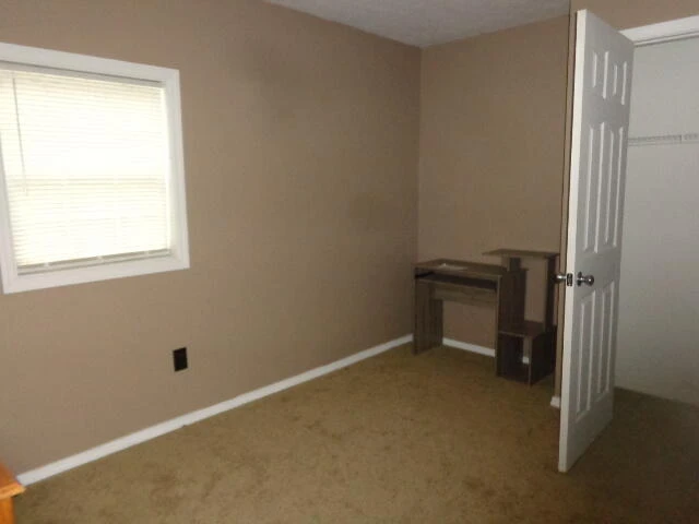 1114 Knight St - Photo 6