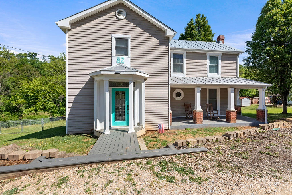 82 Lloyd Tolley Rd