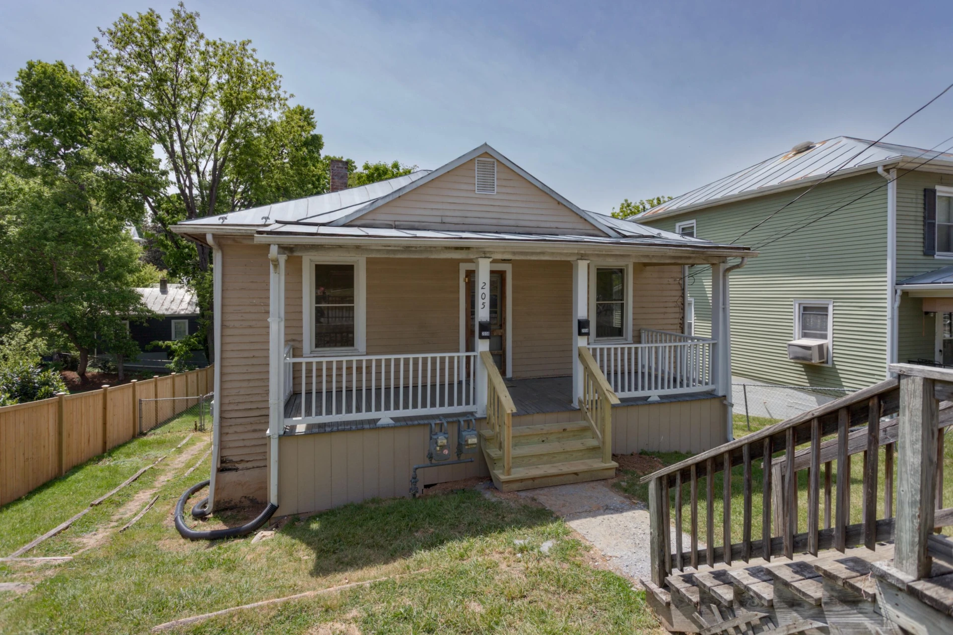 205 Diamond St