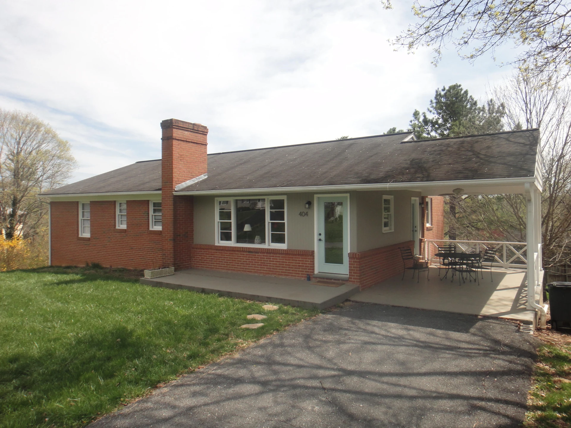 404 Enfield Rd
