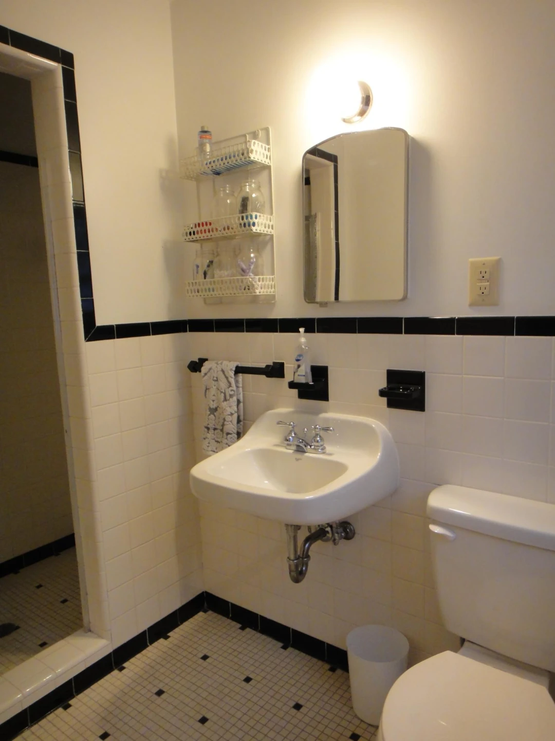 404 Enfield Rd - Photo 10