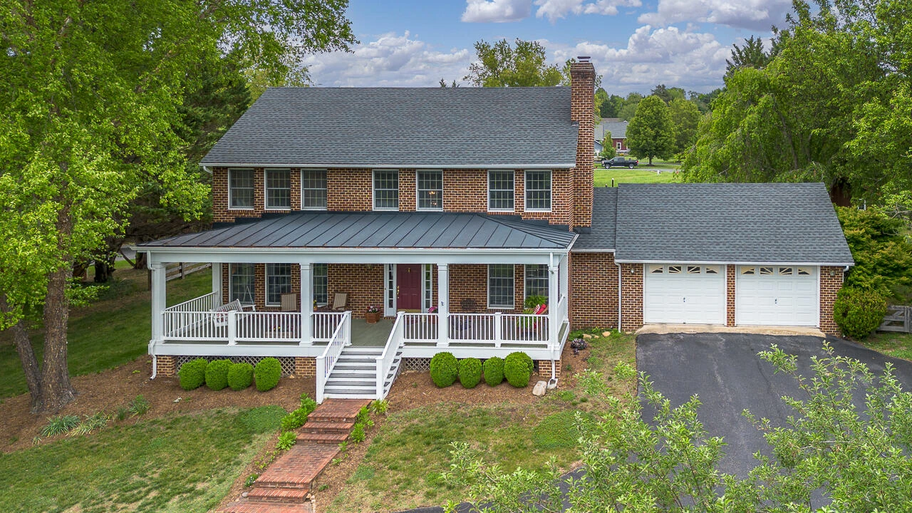 16 HIGH MEADOW Dr