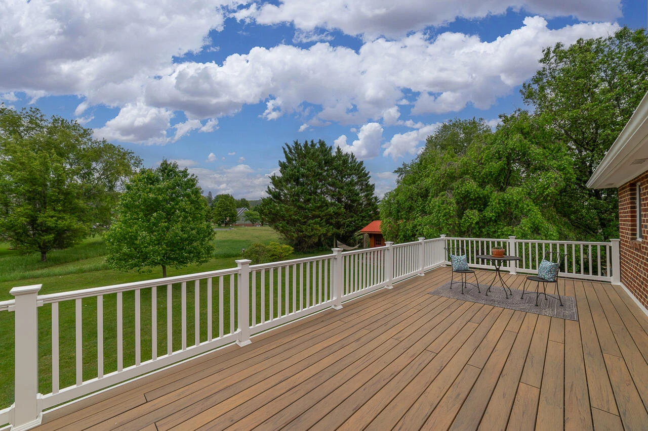 16 HIGH MEADOW Dr - Photo 22