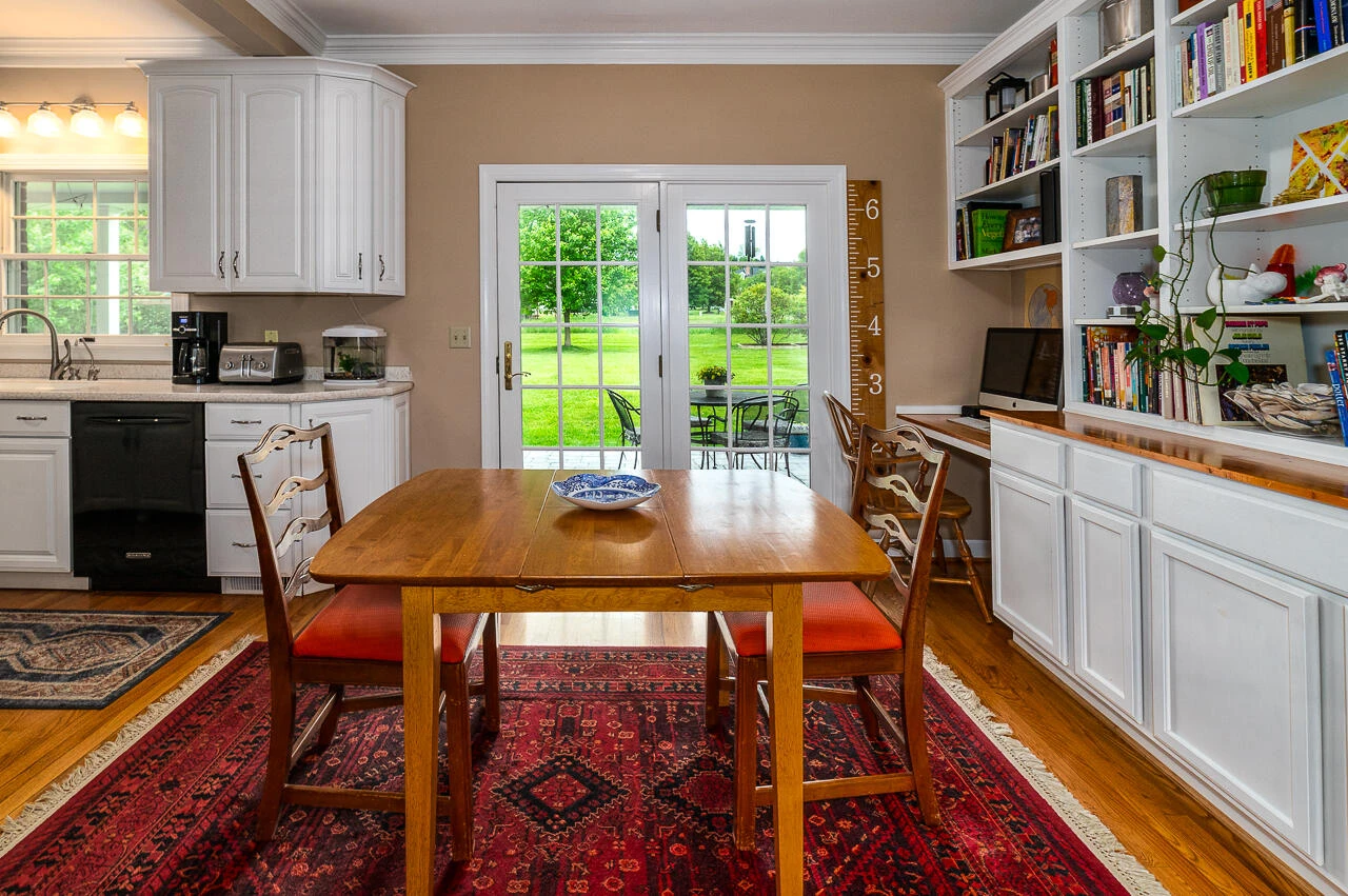 16 HIGH MEADOW Dr - Photo 35