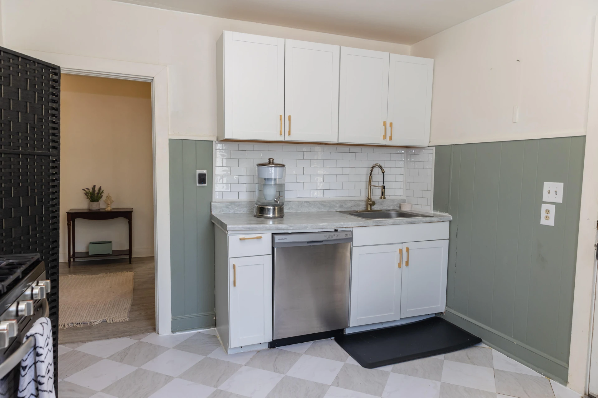 1932 Hawthorne Ave - Photo 12