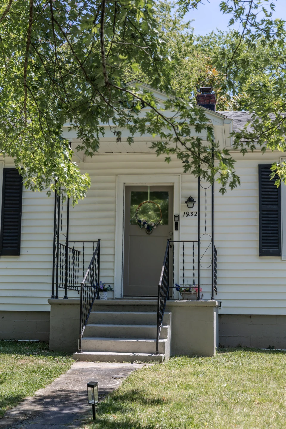 1932 Hawthorne Ave - Photo 4