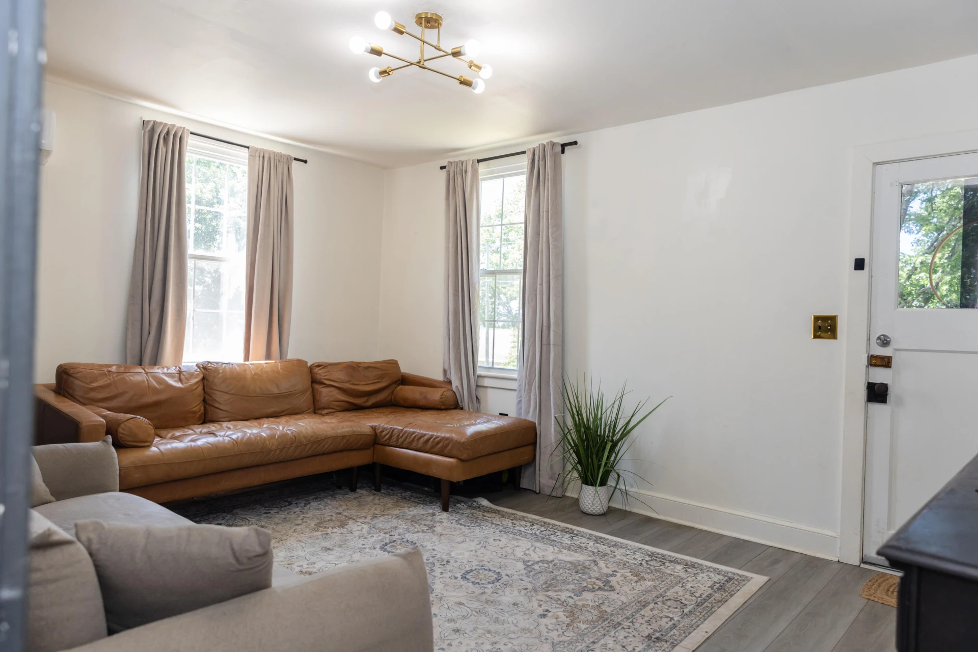 1932 Hawthorne Ave - Photo 6