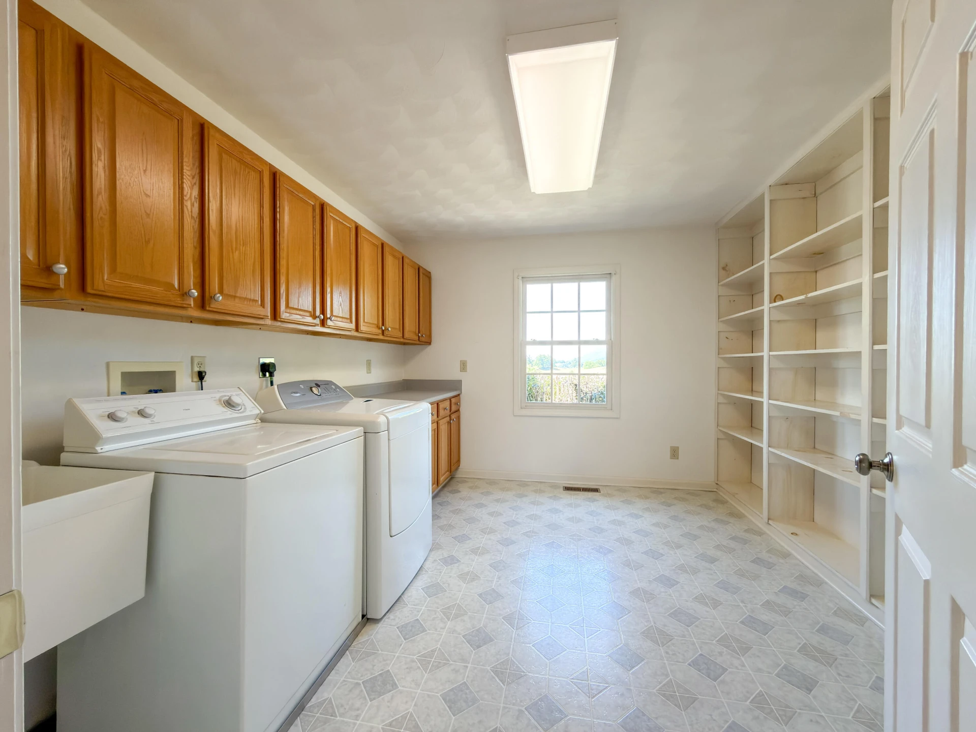 348 Short Hill Dr - Photo 19