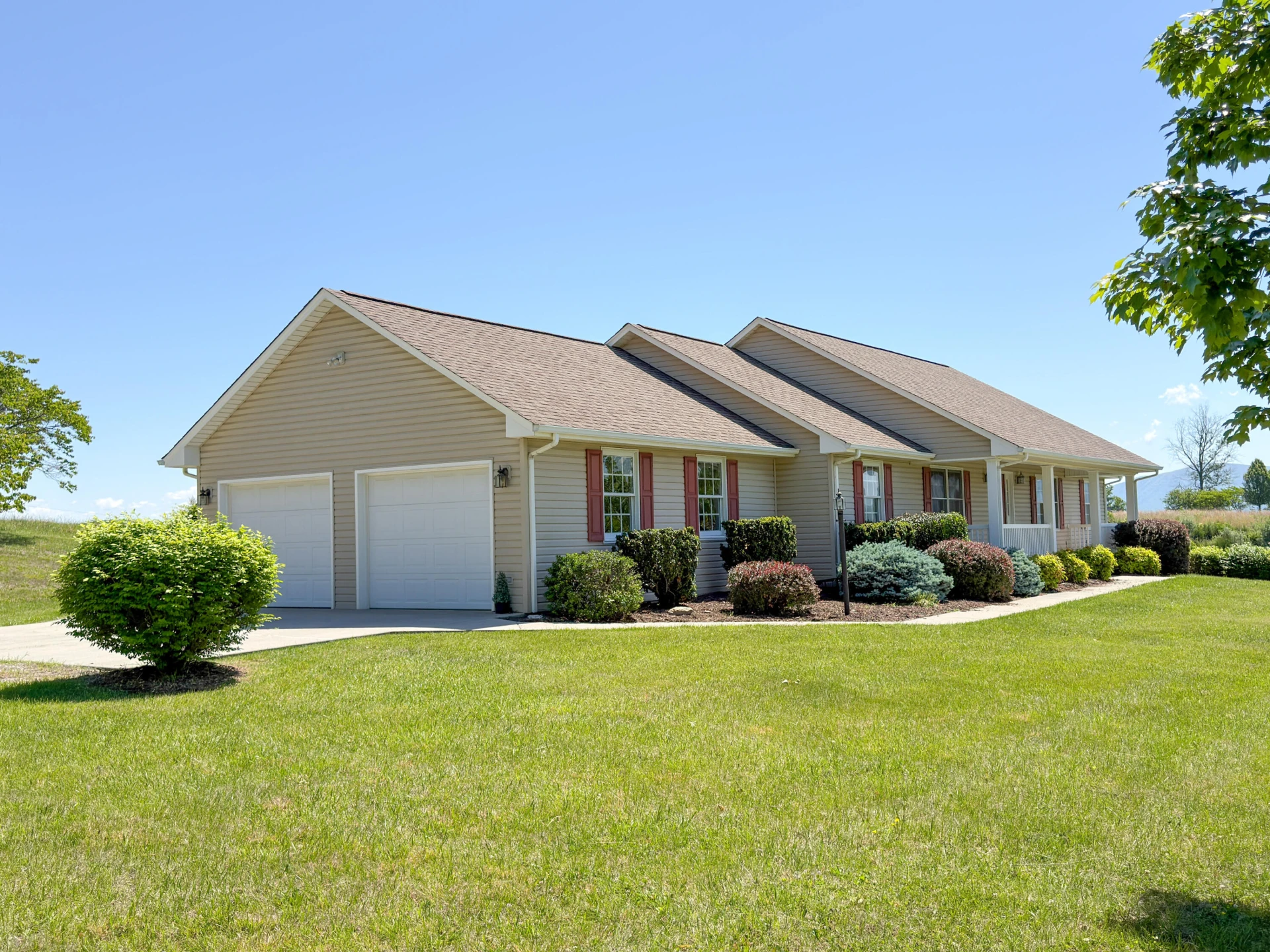 348 Short Hill Dr - Photo 2