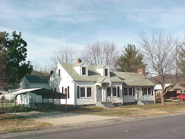 612 ANDERSON St