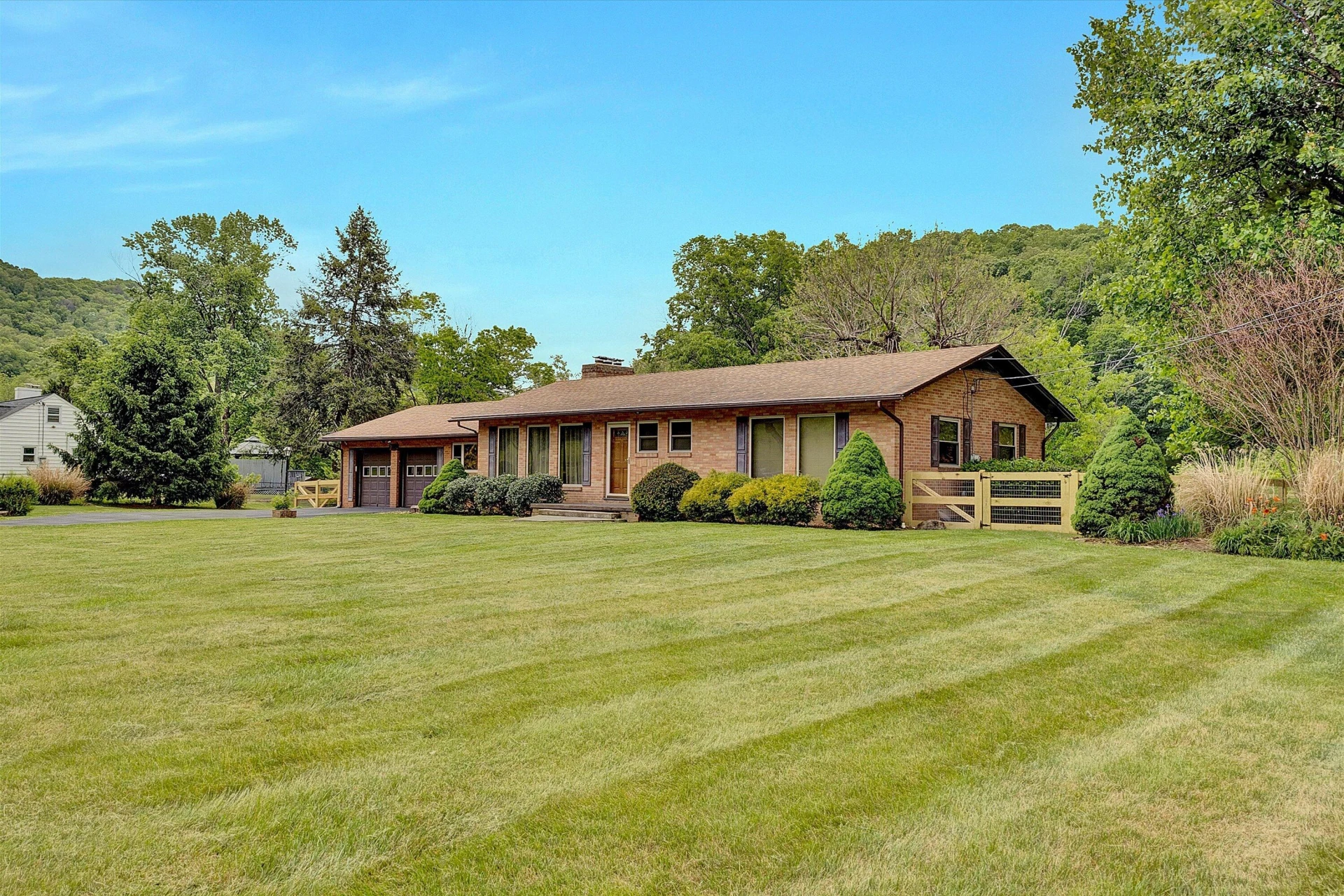 2015 Evergreen Rd - Photo 3