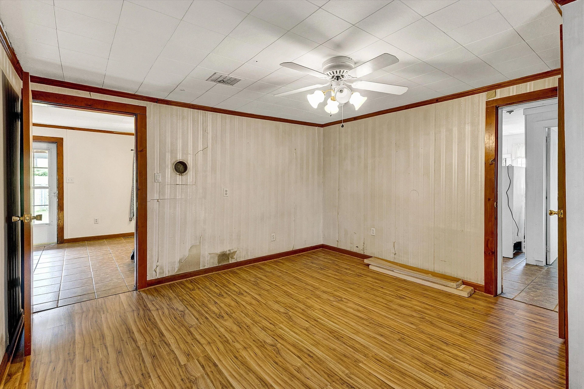 1220 Railroad Ave - Photo 5