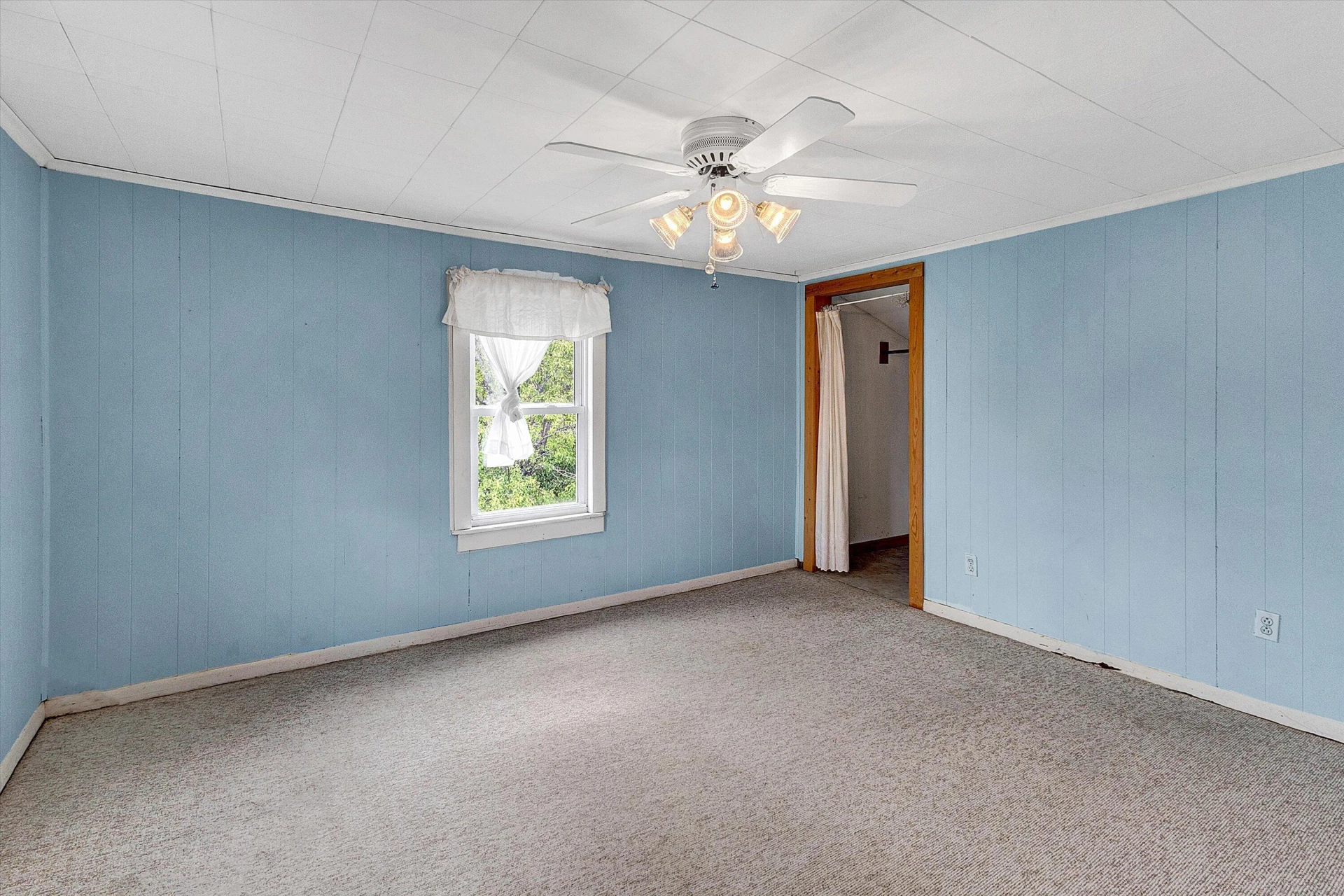 1220 Railroad Ave - Photo 8