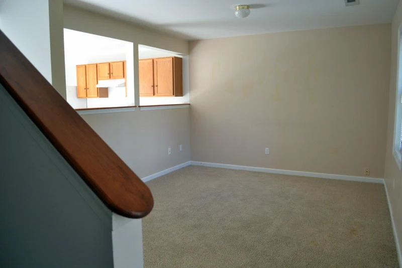 245 DENNY Ln - Photo 2