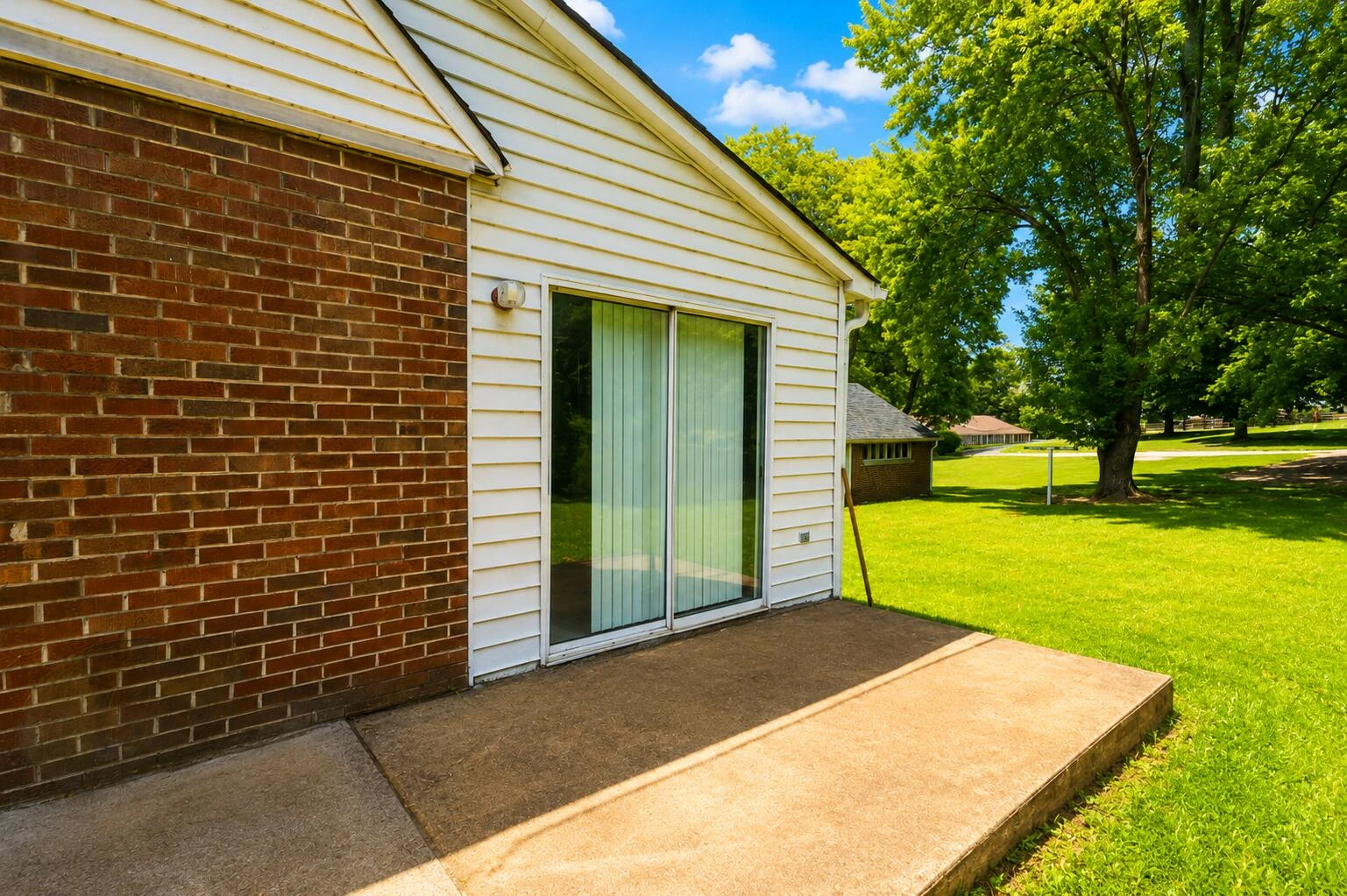 624 E Tyler Ln - Photo 7