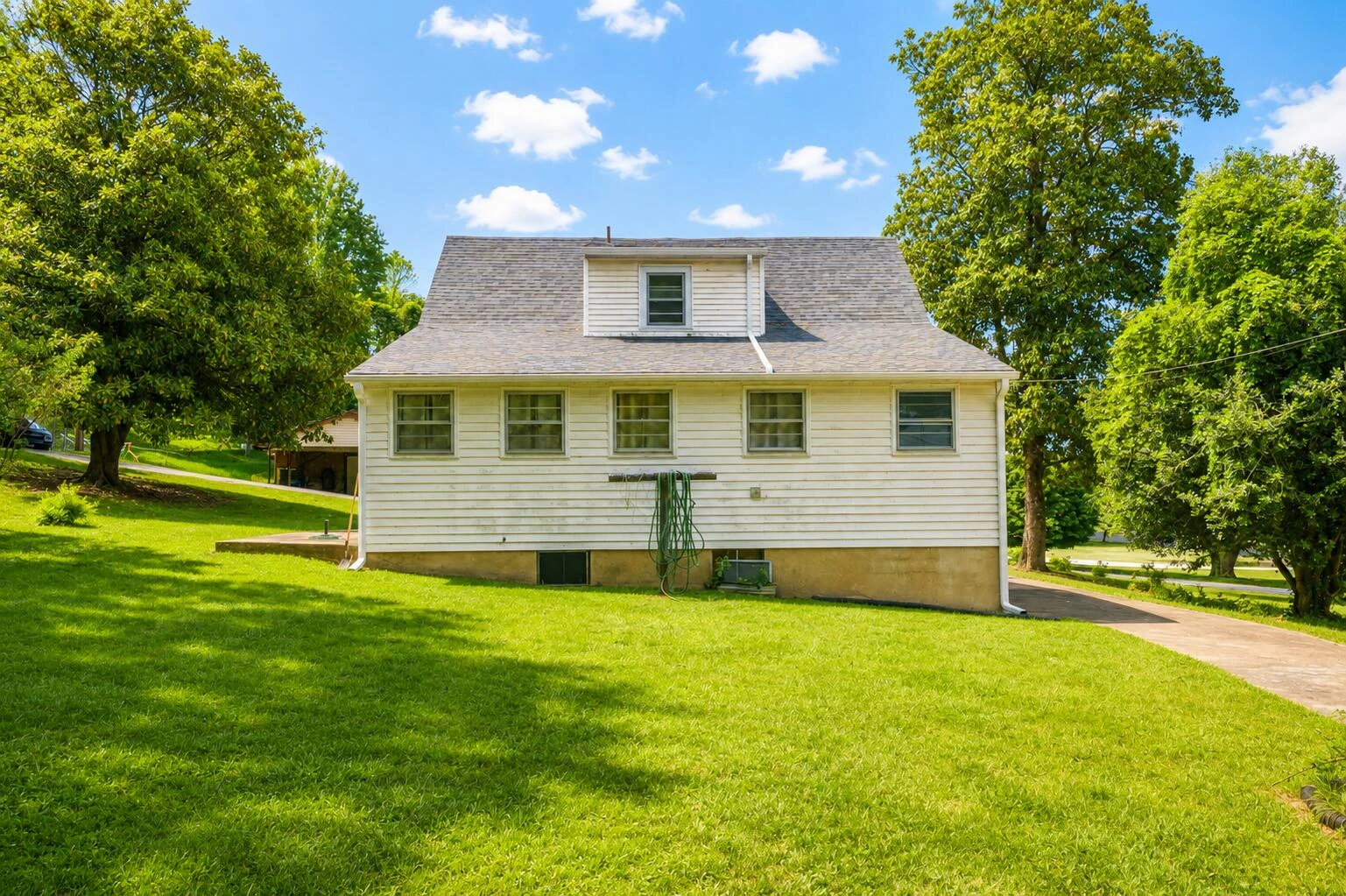 624 E Tyler Ln - Photo 8