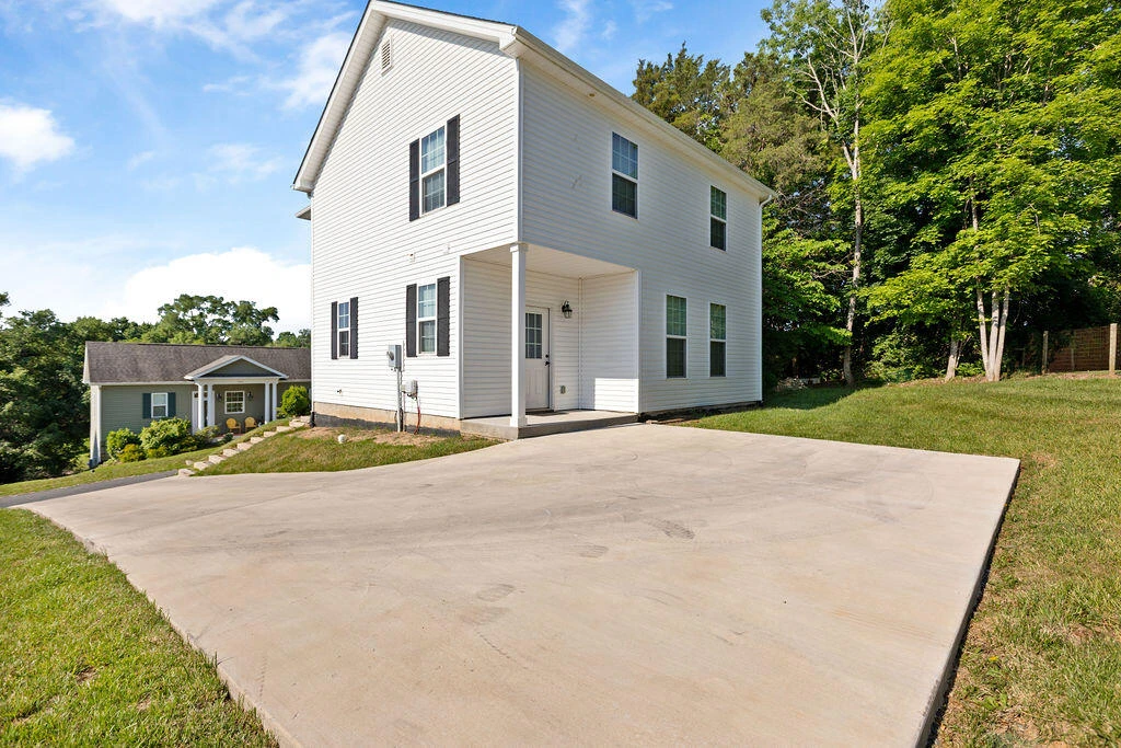 405 EVANS Dr - Photo 3