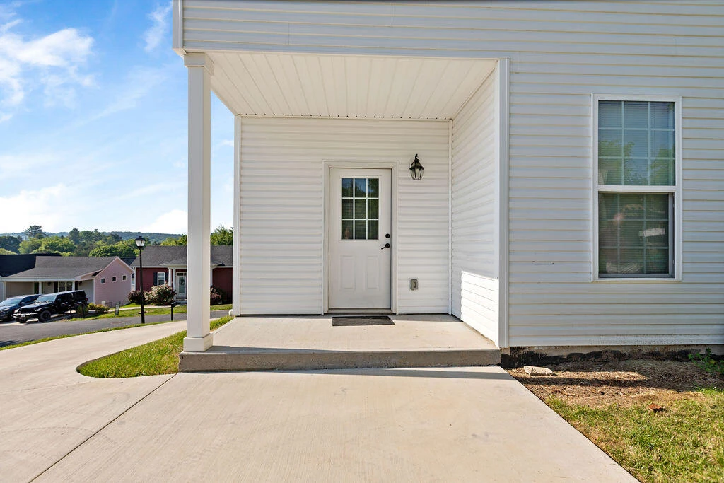 405 EVANS Dr - Photo 4
