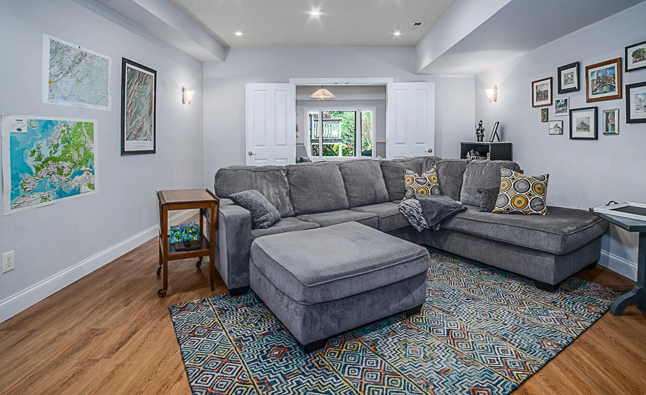 23 HIGH MEADOW Dr - Photo 36