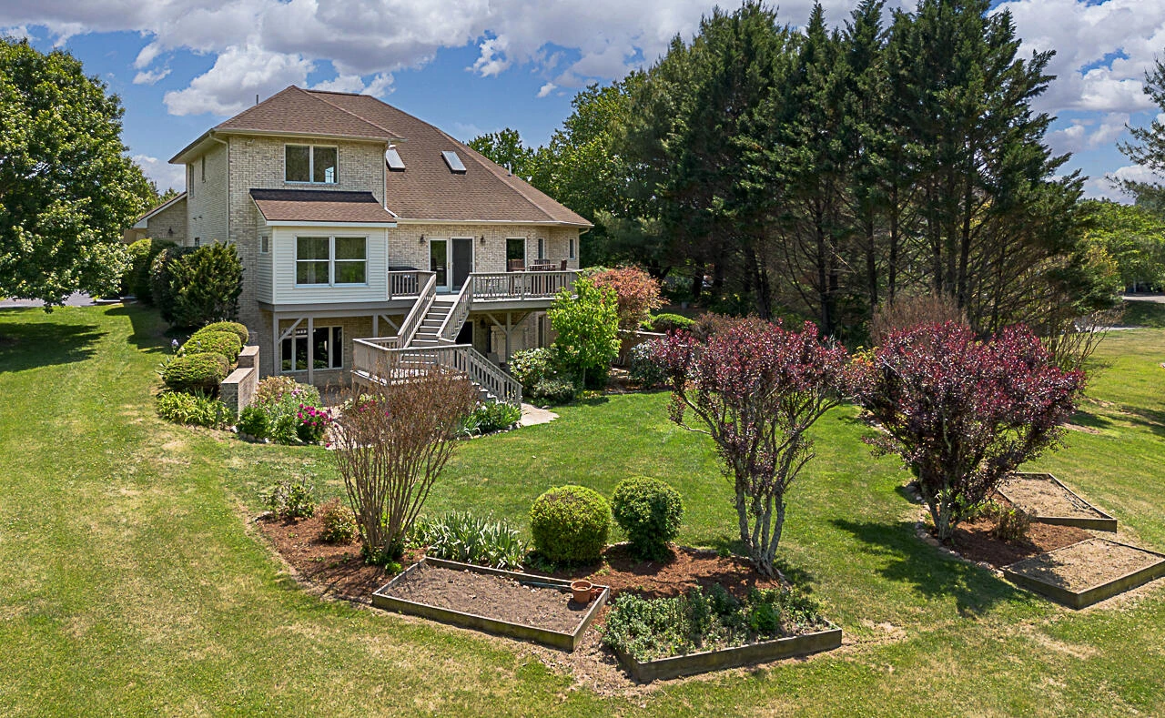 23 HIGH MEADOW Dr - Photo 37