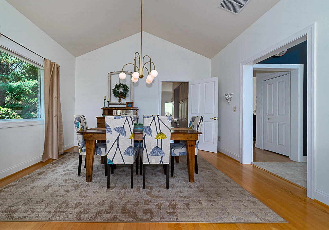 23 HIGH MEADOW Dr - Photo 8
