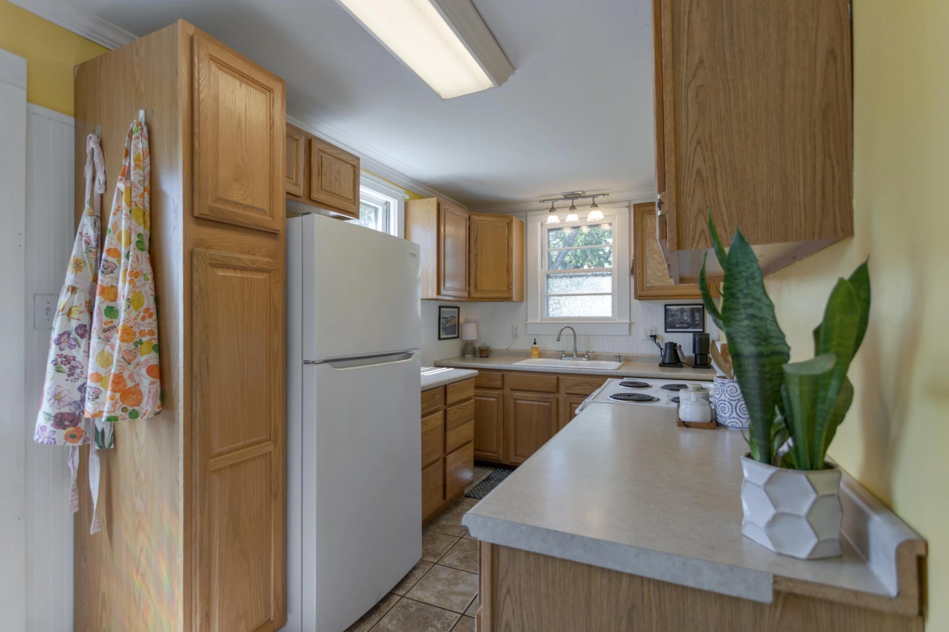 228 Summit St - Photo 10