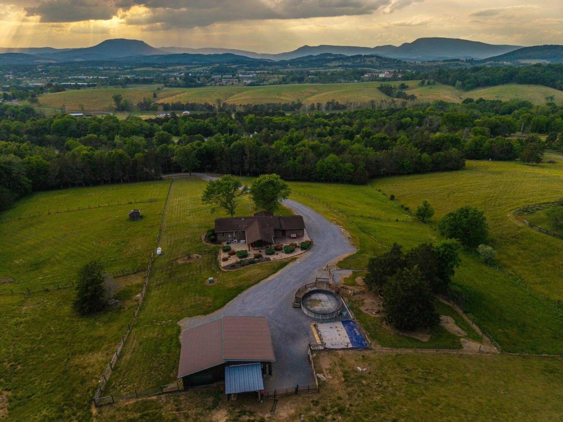 608 MOUNTAIN VIEW Rd - Photo 11