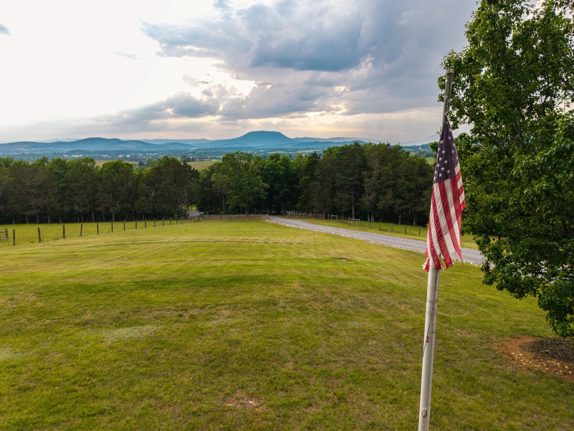 608 MOUNTAIN VIEW Rd - Photo 48